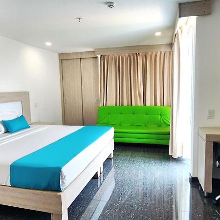 Hotel BE Suites Cali Exterior foto